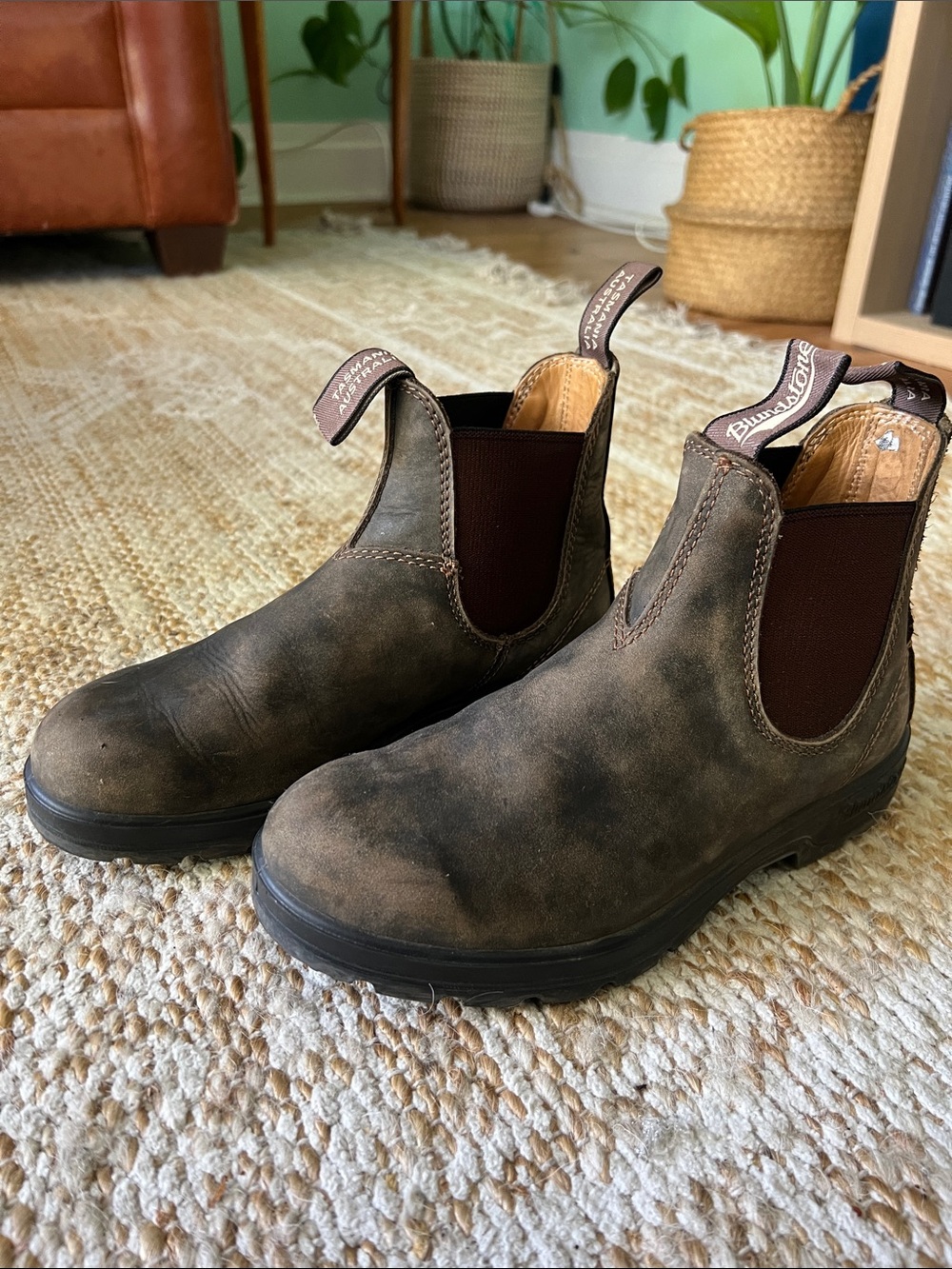 Blundstone classic chelsea boots: rustic brown